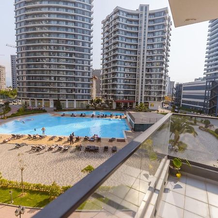 Four Season Apartment Batumi Esterno foto