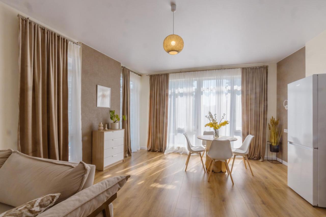 Four Season Apartment Batumi Esterno foto
