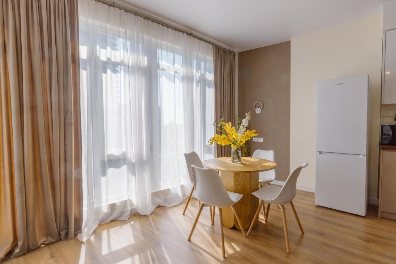 Four Season Apartment Batumi Esterno foto