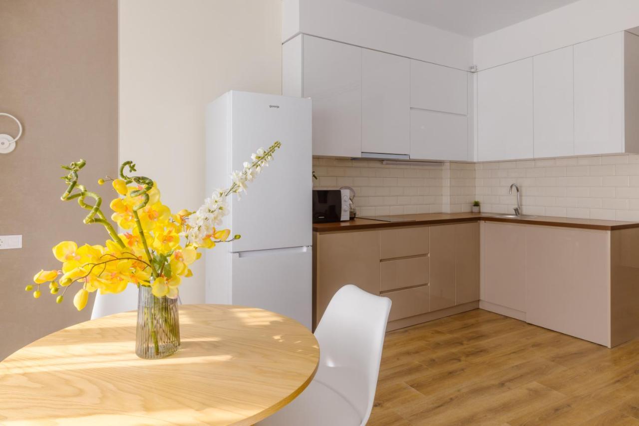 Four Season Apartment Batumi Esterno foto